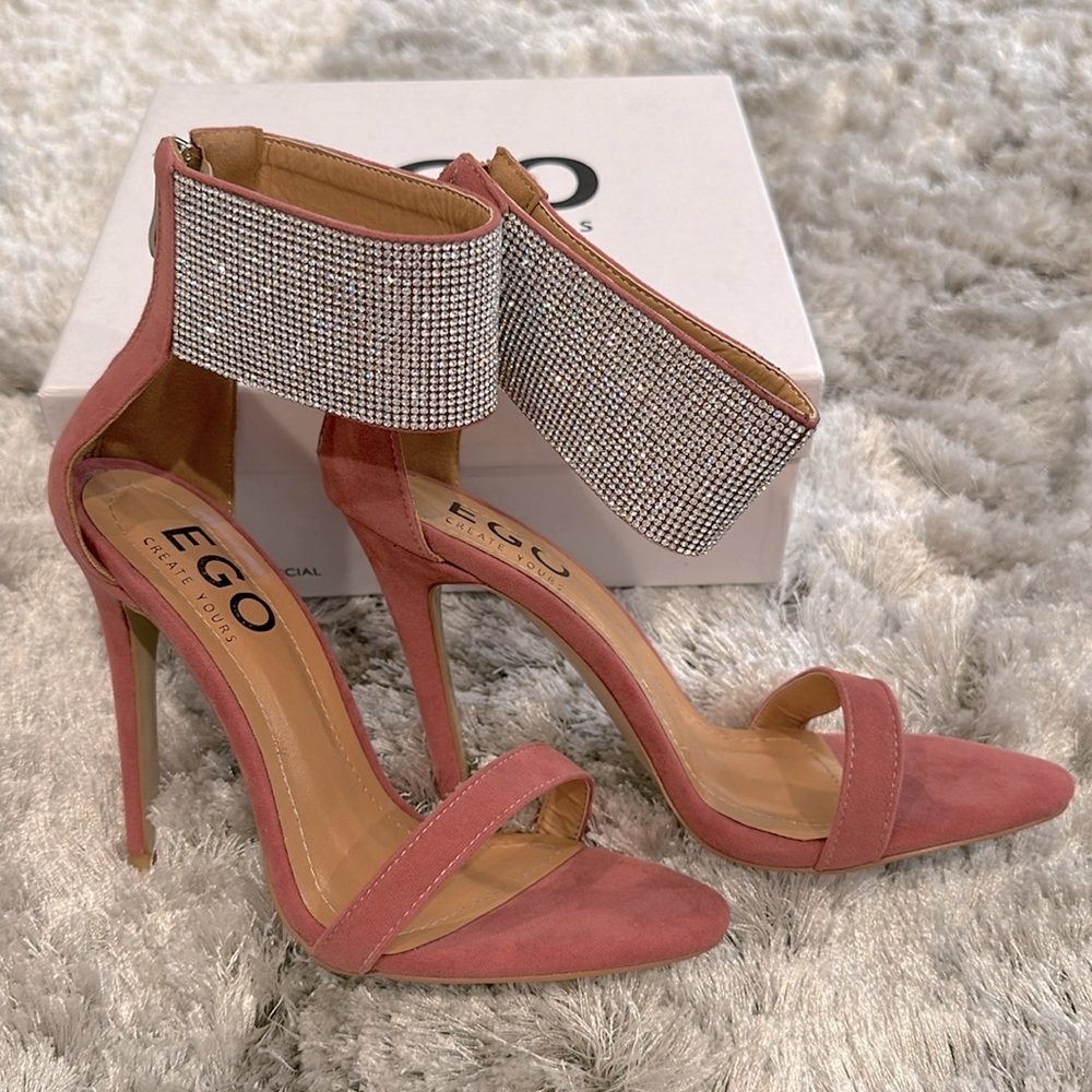 Brand New Crystal Strap Heel in Blush size 7